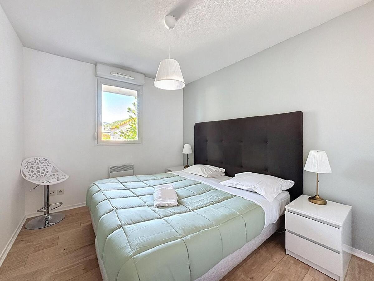 Sejour Cosy - Lit 180X200 - Wifi - Parking Apartamento Clermont-Ferrand Exterior foto